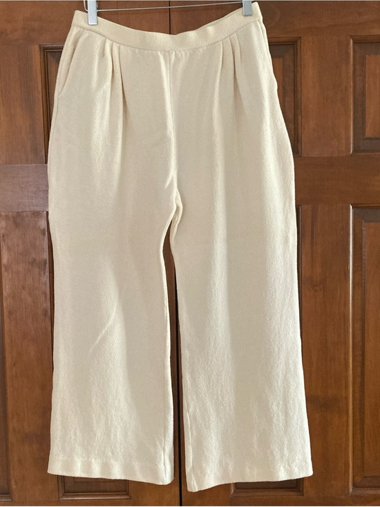 St. John Pants - ST. JOHN by Marie Gray beige Santana knit Pants women’s size 12